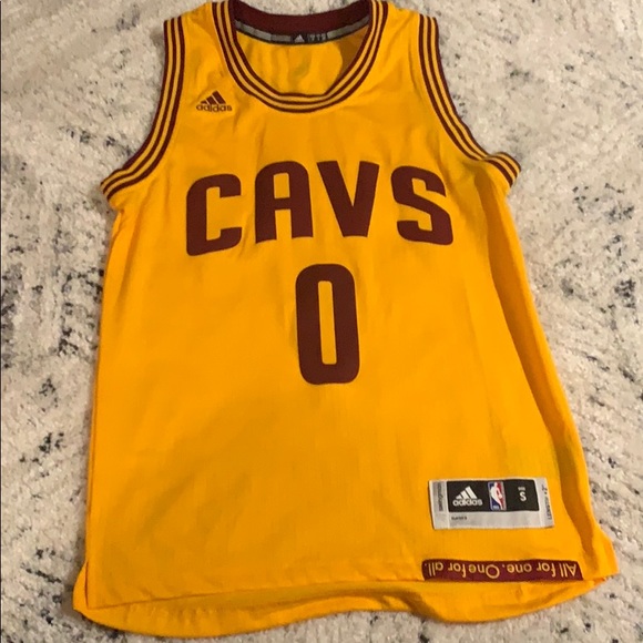 kevin love cavs jersey